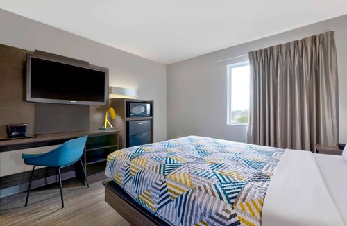 Marble Falls Hotel | Motel 6 Marble Falls, TX
