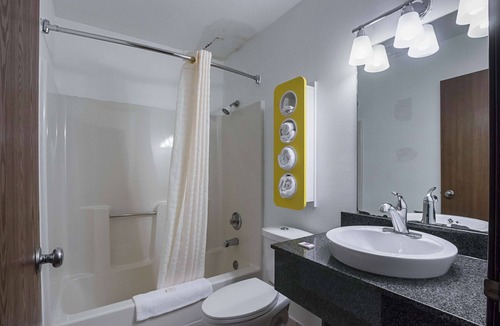 Marshalltown Hotel | Motel 6 Marshalltown, IA