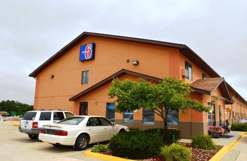 Marshalltown Hotel | Motel 6-Marshalltown, IA