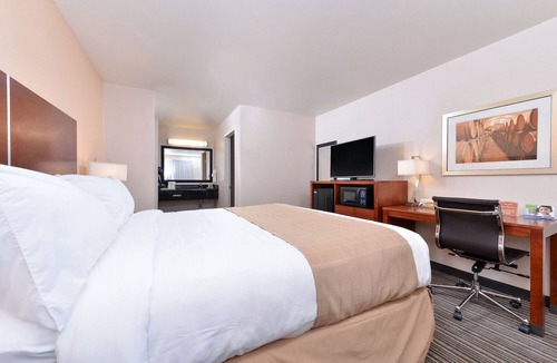 Martinez Hotel | Motel 6 Martinez, CA