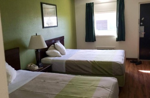 Mattoon Hotel | Motel 6 Mattoon, IL