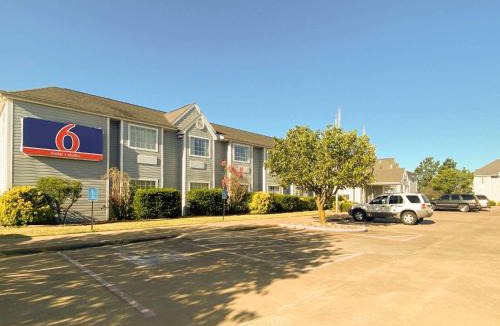 McAlester Hotel | Motel 6 McAlester OK - South