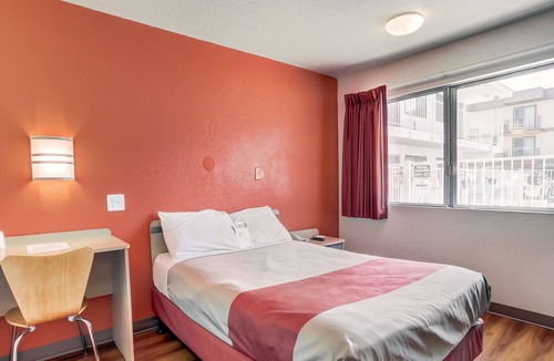 Medford Hotel | Motel 6 Medford, OR