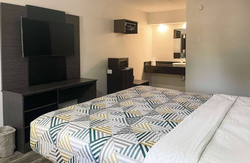 Medical District Hotel | Motel 6 Memphis, TN - Downtown