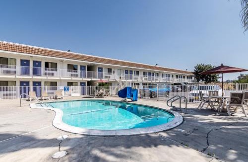 Modesto Hotel | Motel 6 Modesto, CA