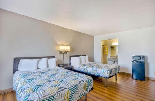 Mount Jackson Hotel | Motel 6-Mount Jackson, VA - Shenandoah