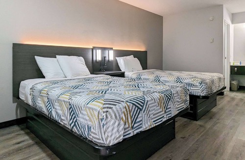 Nashua Hotel | Motel 6 Nashua, NH - South