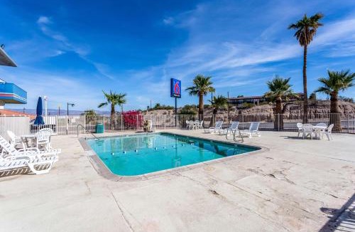Needles Hotel | Motel 6-Needles, CA