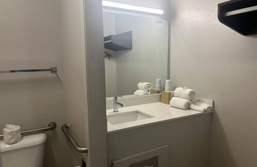 New Boston Hotel | Motel 6 New Boston, TX