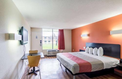 New Brunswick Hotel | Motel 6 New Brunswick