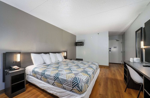 Branford Hotel | Motel 6 New Haven - Branford, CT