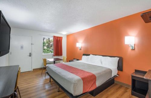 Odenton Hotel | Motel 6-Odenton, MD - Fort Meade