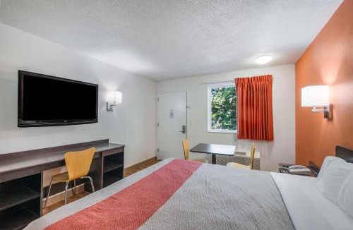 Odenton Hotel | Motel 6-Odenton, MD - Fort Meade