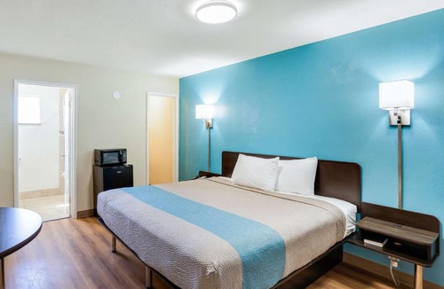 Odessa Hotel | Motel 6-Odessa, TX - 2nd Street