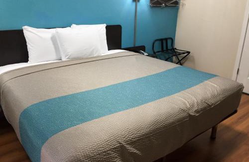 Odessa Hotel | Motel 6-Odessa, TX - 2nd Street