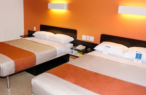 South Oklahoma City Hotel | Motel 6 Oklahoma City, OK - Airport East