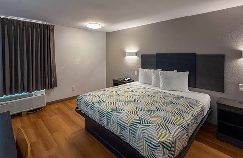 Central Oklahoma City Hotel | Motel 6 Oklahoma City, OK - South