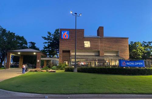 Central Oklahoma City Hotel | Motel 6 Oklahoma City OK Fairgrounds West