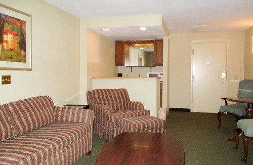Oriskany Hotel | Motel 6 Oriskany, NY