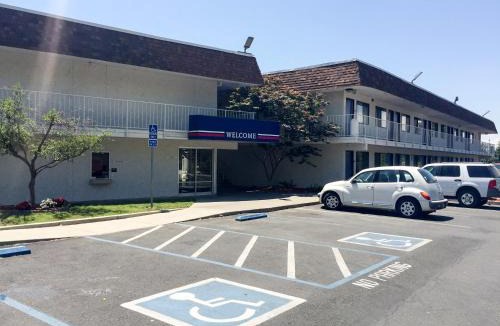 Oroville Hotel | Motel 6-Oroville, CA
