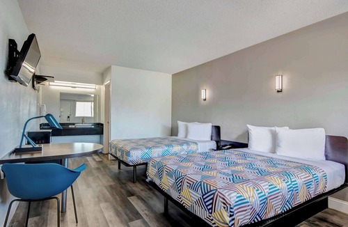 Clintonville Hotel | Motel 6 - OSU N