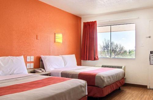 Owensboro Hotel | Motel 6-Owensboro, KY