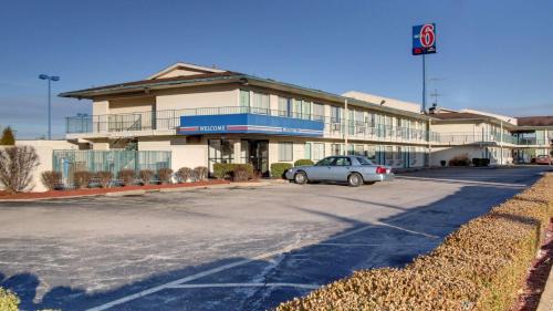 Owensboro Hotel | Motel 6-Owensboro, KY