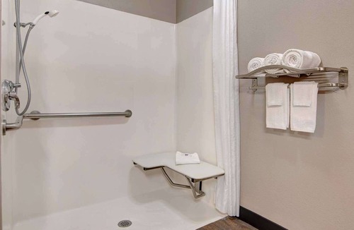 Percival Hotel | Motel 6 Percival, IA