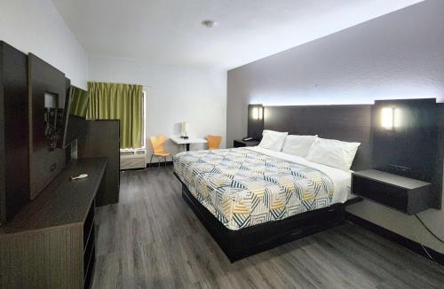 Pine Bluff Hotel | Motel 6-Pine Bluff, AR