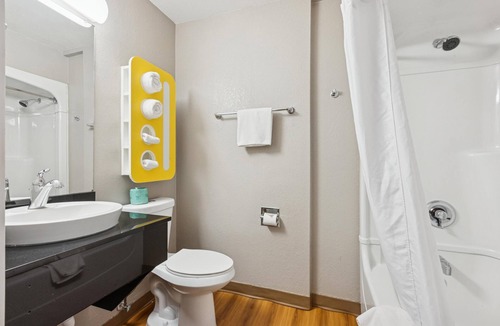 Piscataway Hotel | Motel 6 Piscataway, NJ