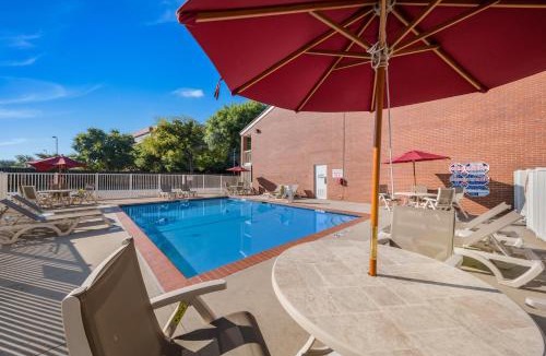 Plano Hotel | Motel 6-Plano, TX - Plano Northeast