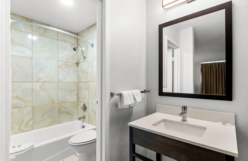 Port Lavaca Hotel | Motel 6 Port Lavaca, TX