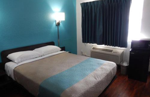 Portland Hotel | Motel 6-Portland, TX