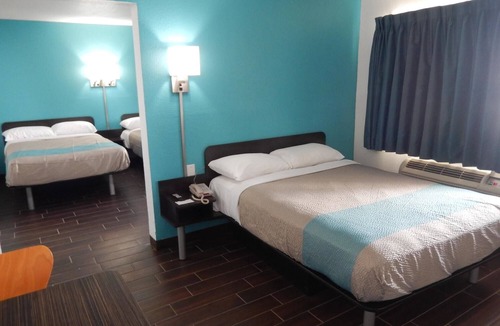 Portland Hotel | Motel 6 Portland, TX