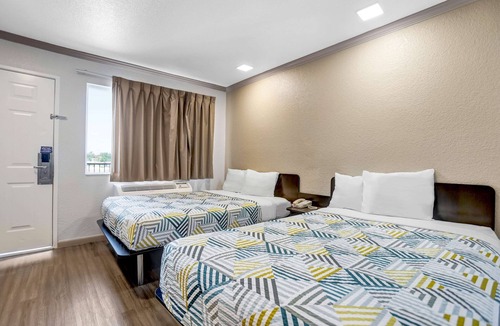 Red Bluff Hotel | Motel 6 Red Bluff, CA