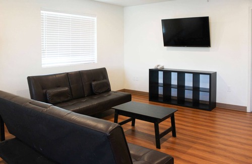 Rexburg Hotel | Motel 6 Rexburg, ID