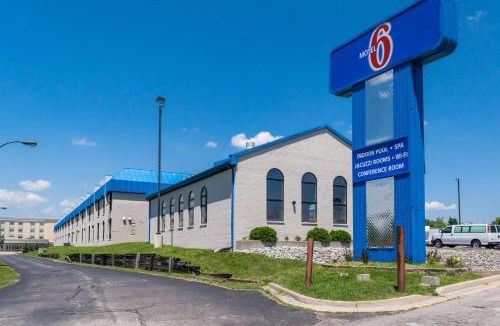 Richmond Hotel | Motel 6-Richmond, IN