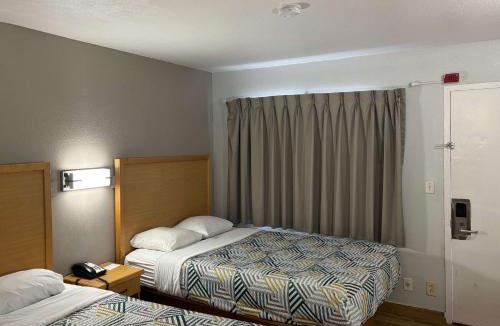 Riviera Beach Hotel | Motel 6 Riviera Beach FL