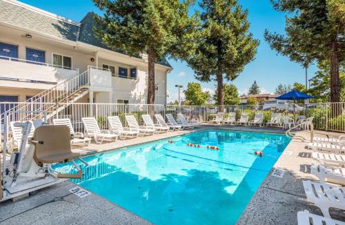 Rohnert Park Hotel | Motel 6-Rohnert Park, CA