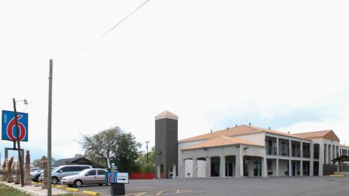 Round Rock Hotel | Motel 6-Round Rock, TX