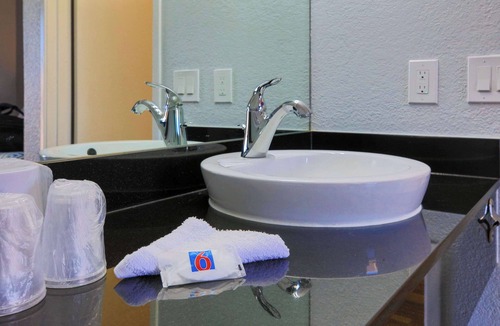 Sacramento Hotel | Motel 6 Sacramento, CA - North