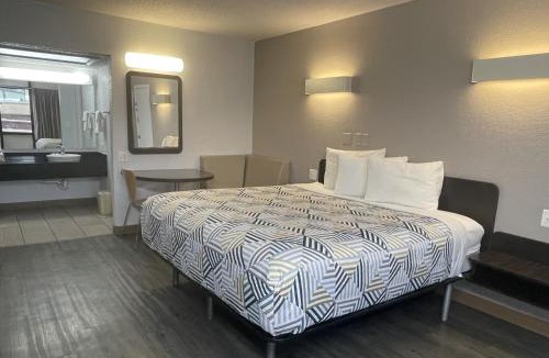 Sallisaw Hotel | Motel 6-Sallisaw, OK