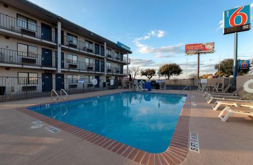 West San Antonio Hotel | Motel 6-San Antonio, TX - West SeaWorld