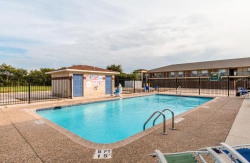 San Antonio Hotel | Motel 6-San Antonio, TX - South IH-10 East