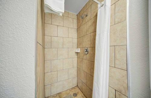 North San Antonio - SAT Hotel | Motel 6 San Antonio, TX – I-35 North Corridor