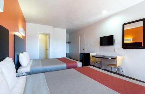 Santa Fe Hotel | Motel 6-Santa Fe, NM - Downtown