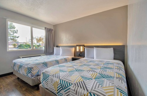 Southside Hotel | Motel 6 Santa Fe