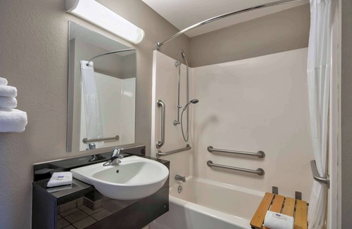 Southside Hotel | Motel 6 Santa Fe