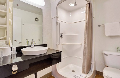 Santa Rosa Hotel | Motel 6 – Santa Rosa, CA - South