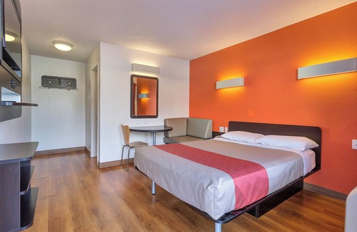 Santa Rosa Hotel | Motel 6 – Santa Rosa, CA - South